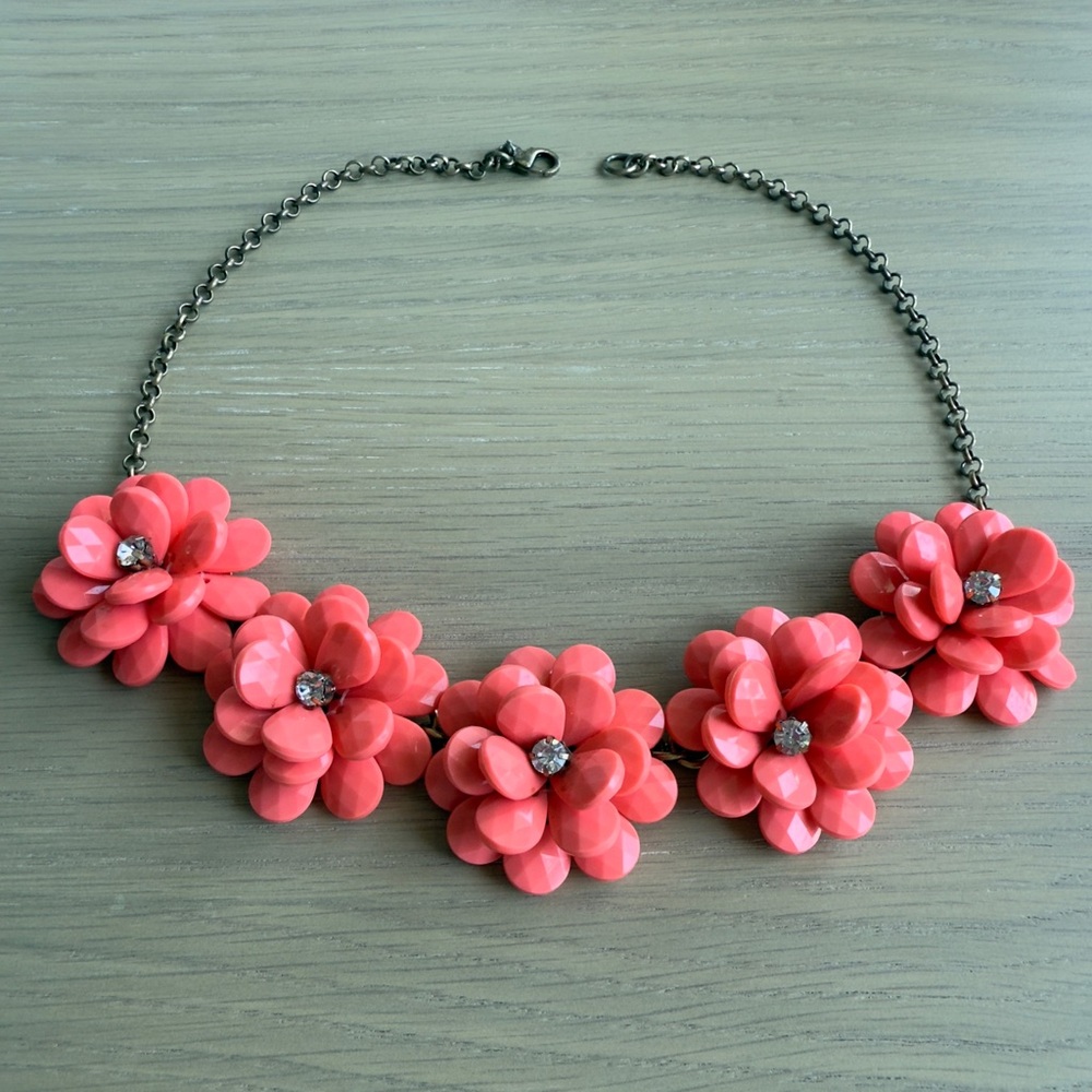 Statement Flower Necklace - Adjustable